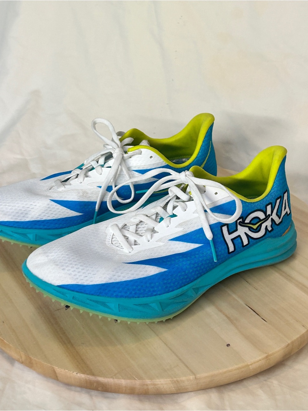 HOKA ONE ONE Crescendo MD Track & Field Metal Spikes Women’s 10.5 Men’s 9